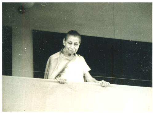 MA-099_Balcony Darshan